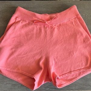 Lululemon Cotton-Cashmere Knit
HR Short 4"
